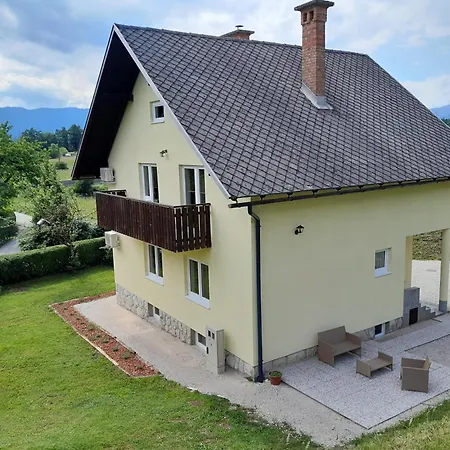 Apartament Field Flower *